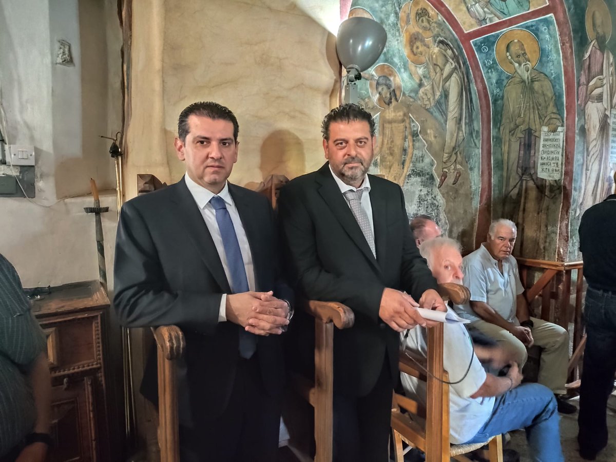 MinHealthCY's tweet image. «Η μνήμη των ηρώων μας οφείλει να γίνεται πυξίδα στις δύσκολες στιγμές και φάρος που θα φωτίζει το δρόμο προς ένα μέλλον ελεύθερο, δίκαιο και ειρηνικό».
Επιμνημόσυνος λόγος ΥΥ @MichaelDamianos, στο ετήσιο μνημόσυνο των ηρώων της Κοινότητας Λαγουδερών.
📌tinyurl.com/ynrstjnp