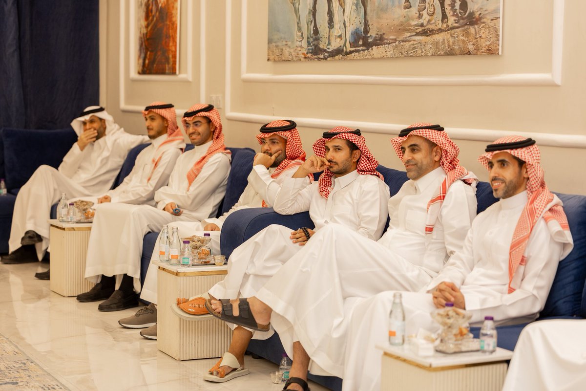 falbaiaie's tweet image. تبِعتها فقرة كسر الجليد مع المهندس عبدالله الجرف، جلسة ملهمة عن الاختيار والاستقطاب الفعّال للقيادات التنفيذية مع الأستاذ عبدالعزيز الخميس الرئيس التنفيذي وتكلمنا مع الاستاذ سعود العمير عن برنامج التعاقب الوظيفي في القطاع العام 
@Azizkhamees 

شكرًا لكم.