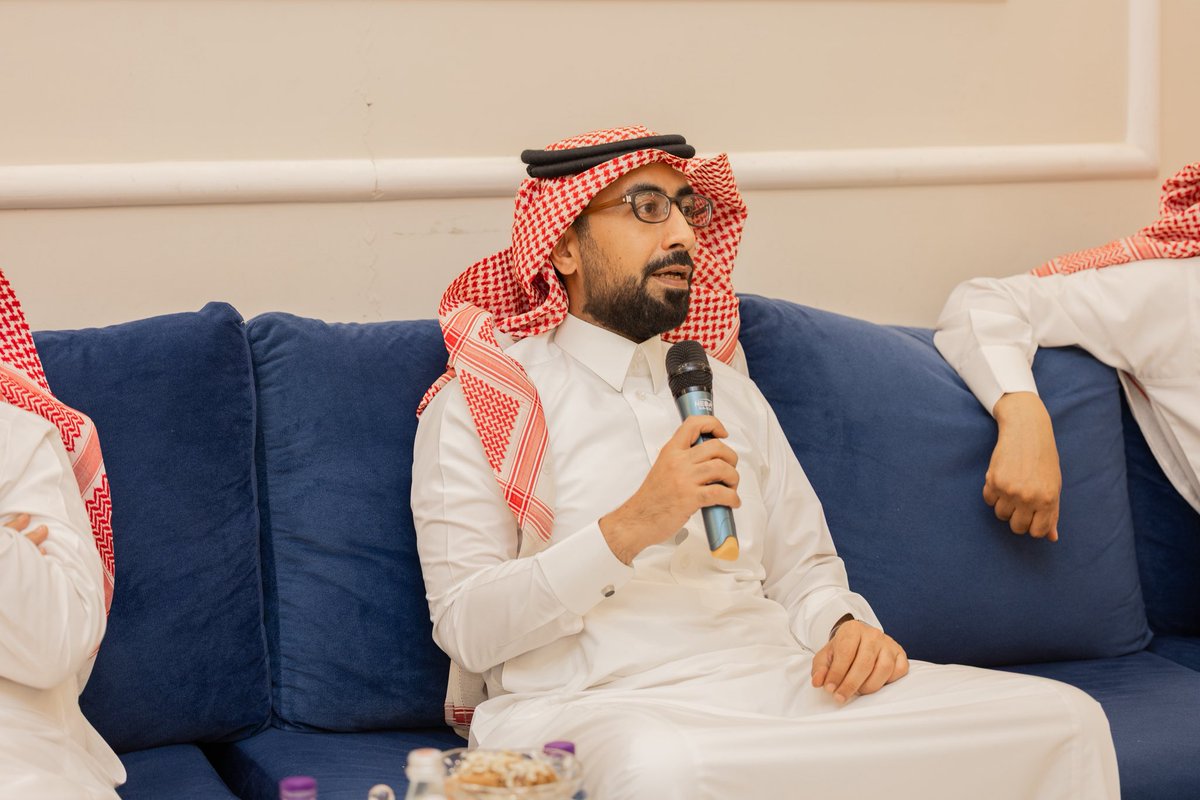 falbaiaie's tweet image. تبِعتها فقرة كسر الجليد مع المهندس عبدالله الجرف، جلسة ملهمة عن الاختيار والاستقطاب الفعّال للقيادات التنفيذية مع الأستاذ عبدالعزيز الخميس الرئيس التنفيذي وتكلمنا مع الاستاذ سعود العمير عن برنامج التعاقب الوظيفي في القطاع العام 
@Azizkhamees 

شكرًا لكم.