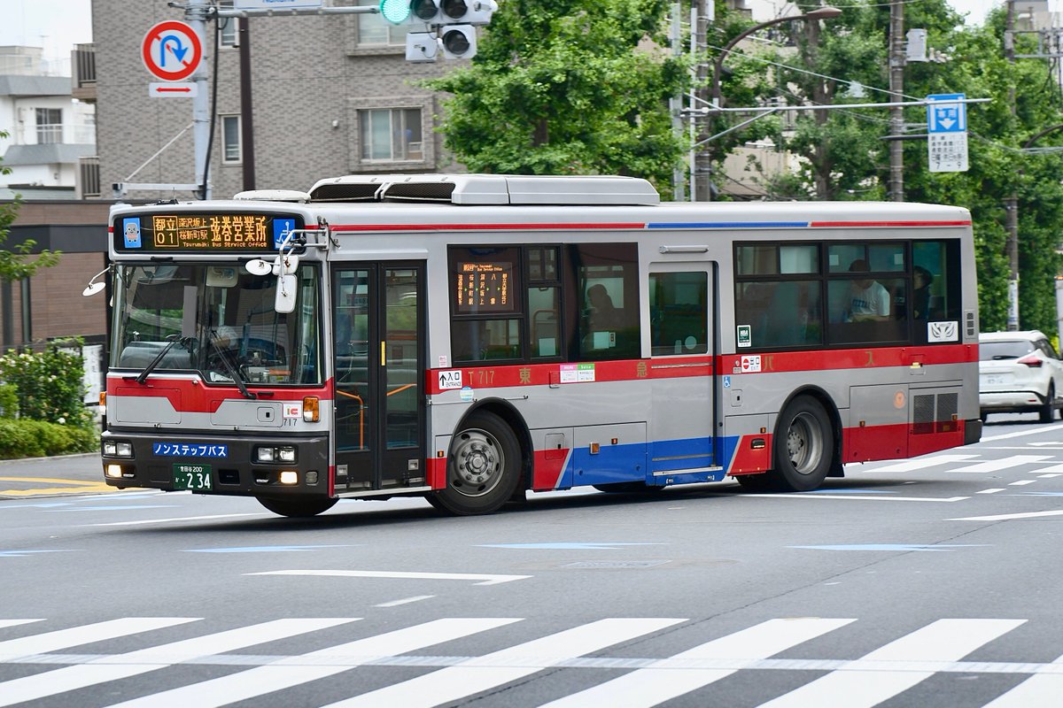 AK70216's tweet photo. 6/24
T717（ADG-RA273KAN）深沢線

早朝の三便だけ残る都立01に弦巻最古参かつ東急で唯一残るADG-RAの717が充当。

次の改正でこの都立01は一往復に減便され、2021年に消滅したこの路線の起源である学校線でミディやJPを撮っていた者として今は栄枯盛衰を感じ悲しくなります。 https://t.co/TH0snEbzQa
