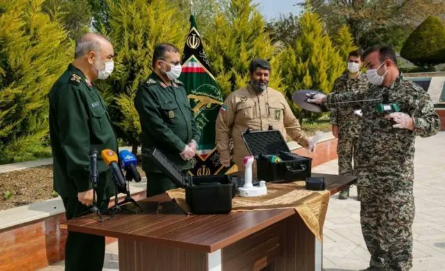 دفاع جاعش در مقابل اسرائیل
مثل همین دفاع شون در مقابل کرونا بود
همه چیز الکی همه چیز خالی بندی
توی میدان عمل که میان وضع جور دیگه س
عرزشی احمق اگه هنوز اینو نفهمیدی
دیگه واقعا خیلی شوتی
😂😂😂😂😂
#نه_به_کلیت_و_تمامیت_جمهوری_اسلامی
#زنده_باد_خاندان_ایران_ساز_پهلوی