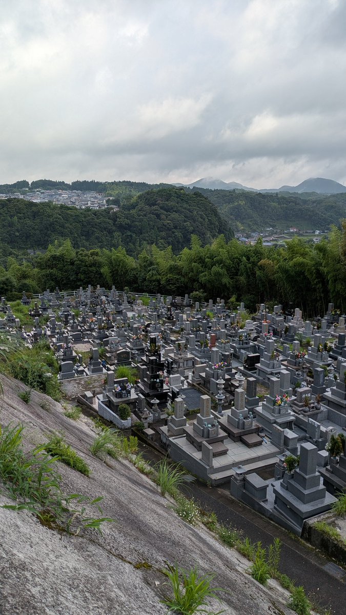 朝散歩✨
墓参り🙏