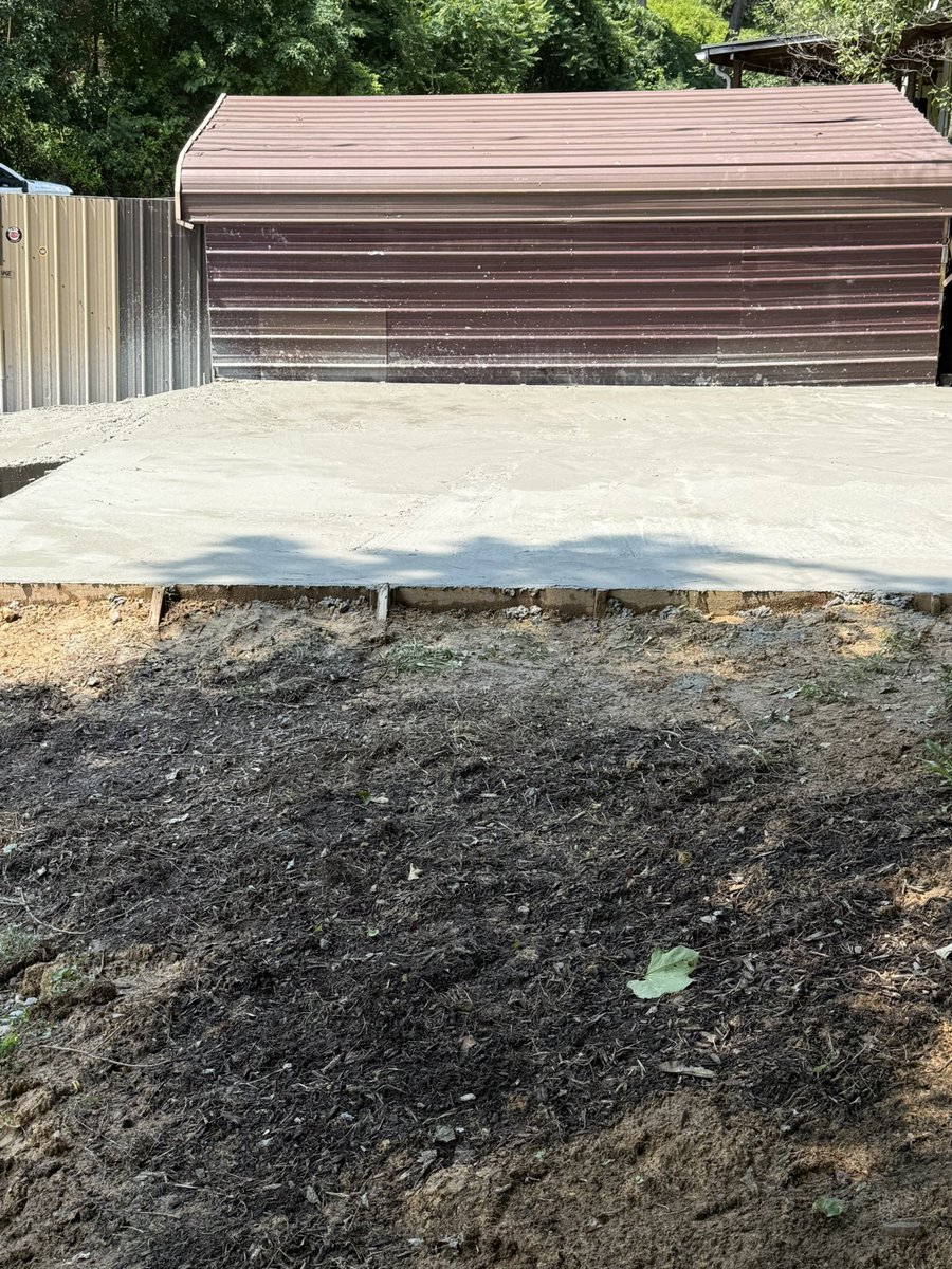 Larryshouse0794's tweet photo. Concrete slabs poured now get ready for garage. https://t.co/UfzQAxEtEC