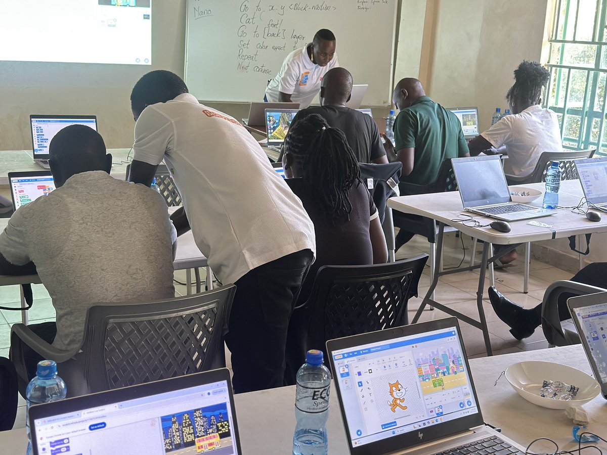 RileyOrton2's tweet image. In partnership with African Maths Initiative , educators explored creative coding; not just to learn the skill, but to discover how it can be integrated across different learning areas. #CreativeCoding #TechInEducation#FunLearning#CBCKenya#AkiliSTEMartsAcademy#ROFImpact
