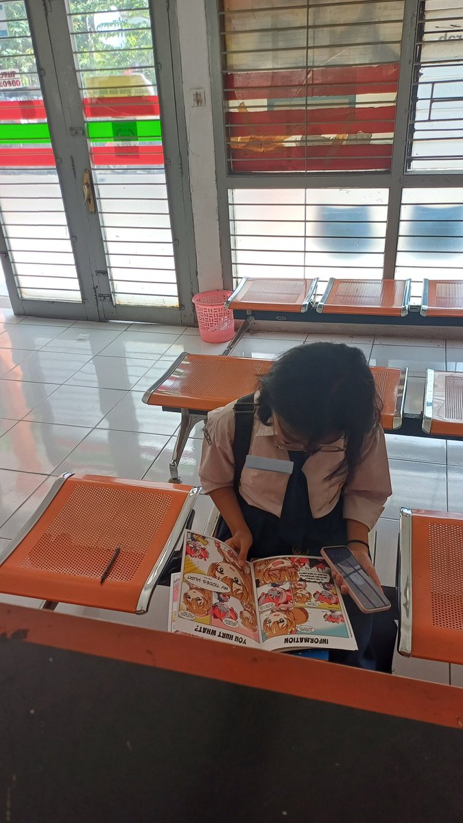 Suatu hari di Kantor Pos Slipi, ada yang mau berkirim aksesoris Cosplay. Mimin minta tunggu sembari di Proses. Namun. . .  

Oh Nyo. . . . . <a href="/elmonstery/">LoveJuice - Open Commision VGEN</a>