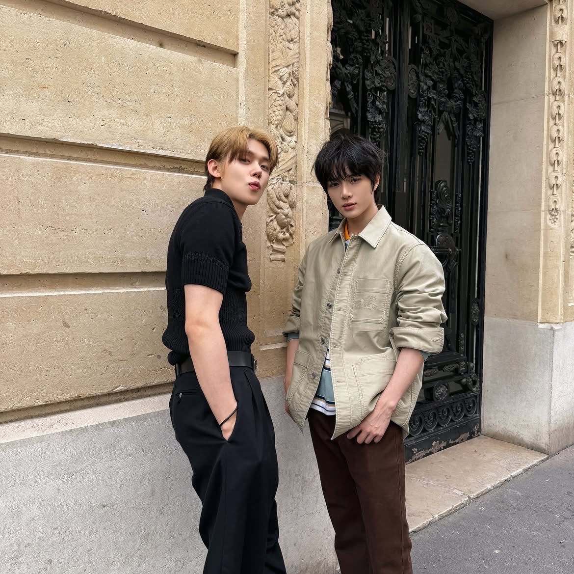 zqyeongyuno's tweet photo. Luna de miel en Paris 🙌 https://t.co/vxFu0EHBq7