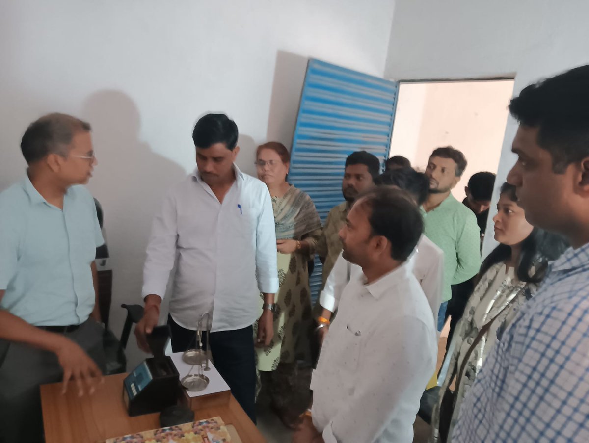 DFPD team visited Manika LAMPS at Latehar on 25.06.2025 #food_corporation_of_india
#department_of_food_and_public_distribution #public_distribution_system #dakiya_yojana <a href="/FCI_India/">Food Corporation of India</a> <a href="/PMOIndia/">PMO India</a> <a href="/jagograhakjago/">Consumer Affairs</a>