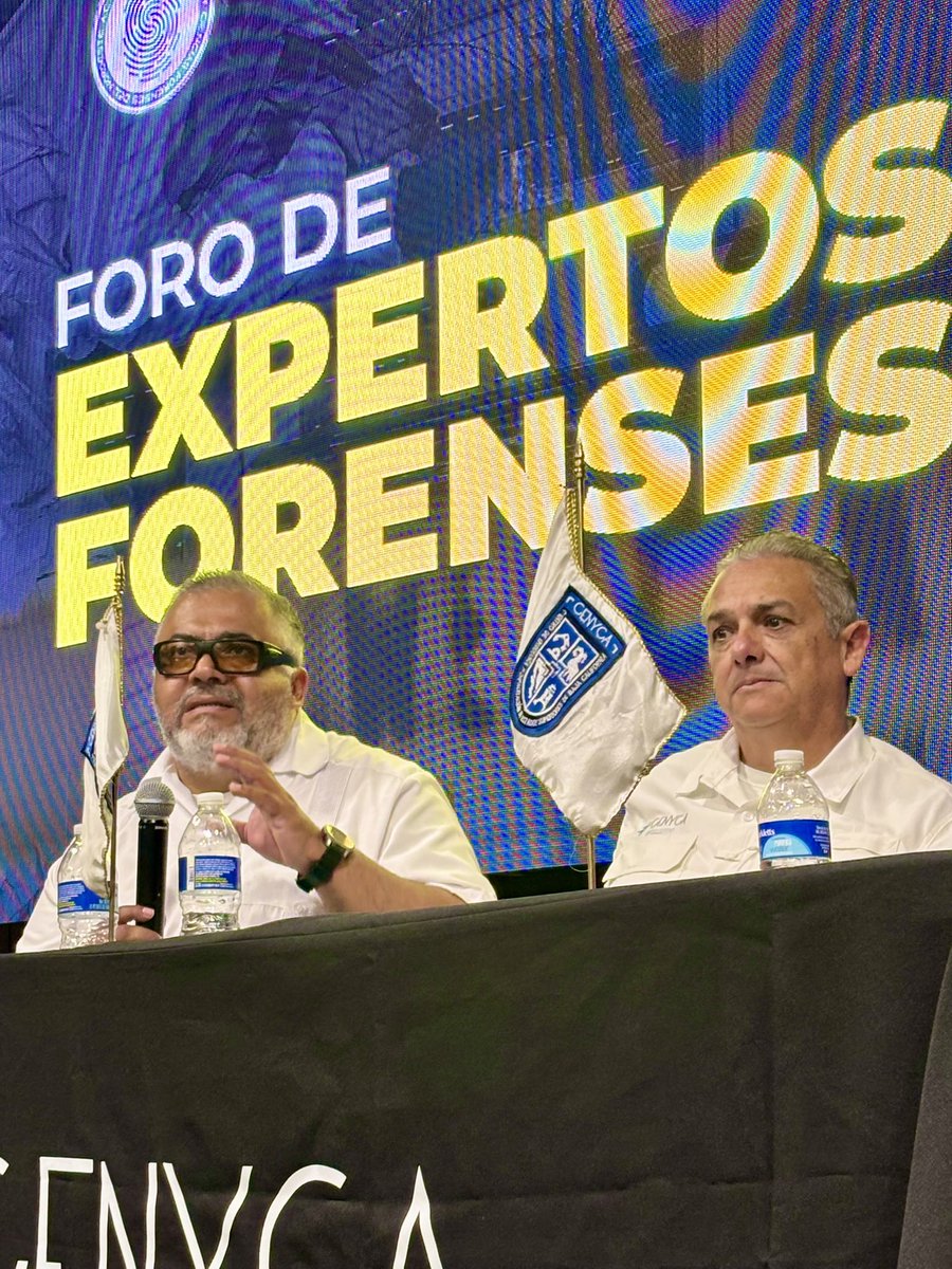 AlfredoPerezMX's tweet photo. Un fin de semana forense inolvidable en el foro de la @socifobc , #socfor y @CCenyca .
Un honor compartir 4 décadas de evolución forense y reencontrarme con colegas, exalumnos y amigos del gremio.
#CienciaForense #Criminalística #Tijuana https://t.co/c1kDYUV0gF