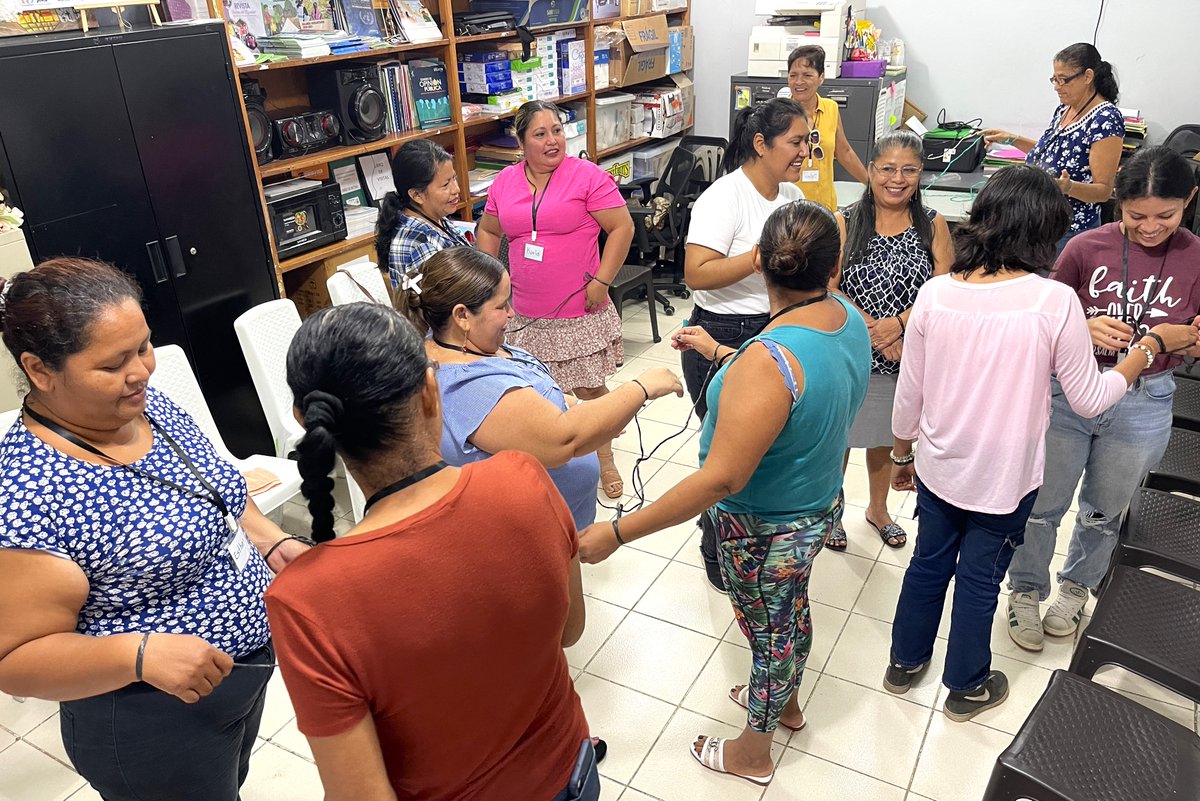 COFAMIPRO's tweet photo. II Sesión con Familias de Migrantes Desaparecidos, bajo el hermoso lema: “Seguir avanzando: resiliencia y vida en medio de la espera”. Este espacio fue posible gracias al valioso apoyo de Brot für die Welt. ¡Gracias por hacer que la esperanza siga siendo colectiva! https://t.co/HE046NIHxw