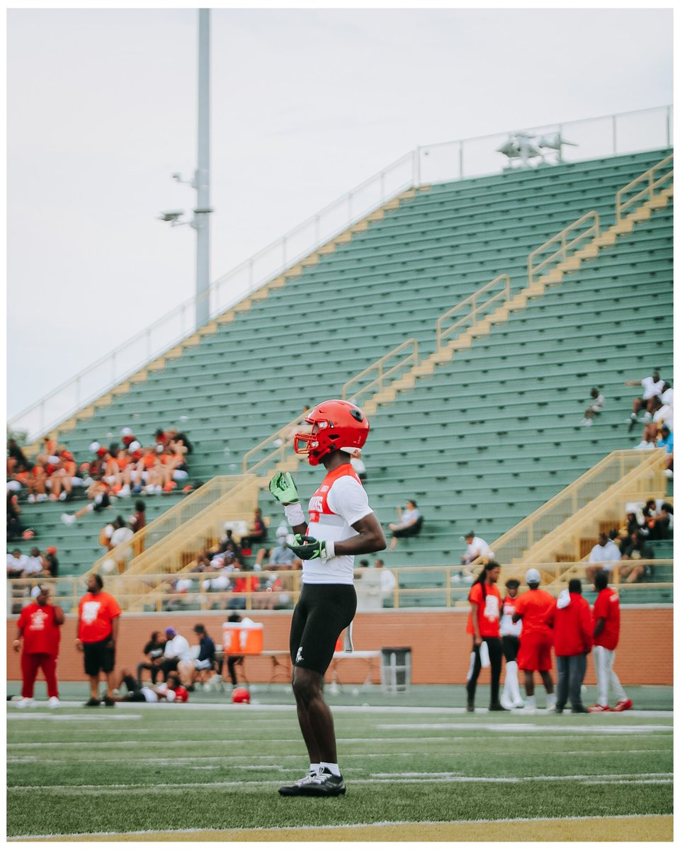 Darion Curtis tweet media