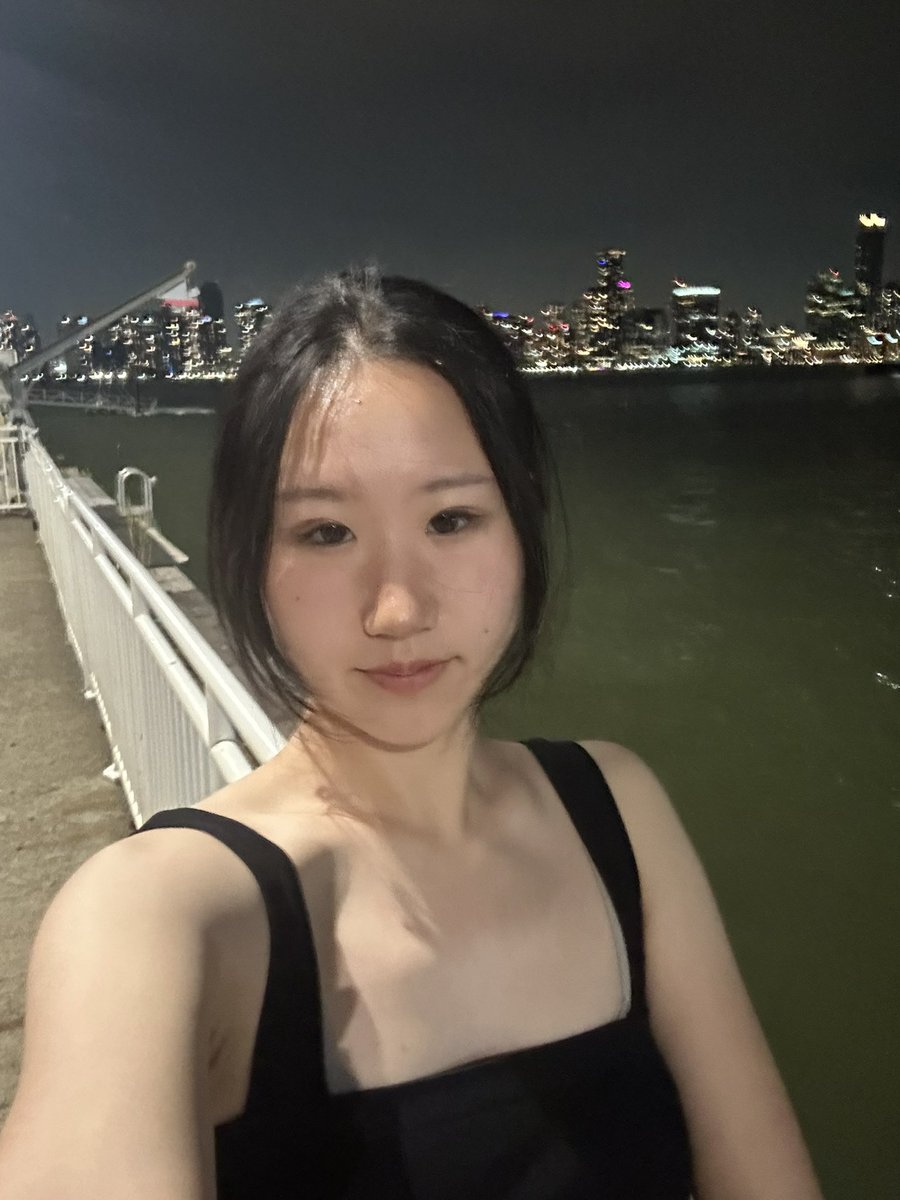 katherineh4_'s tweet image. between trying to be a ceo, cto, and cmo it’s hard to find time to run, but i finally found an awesome spot here (pier 40)