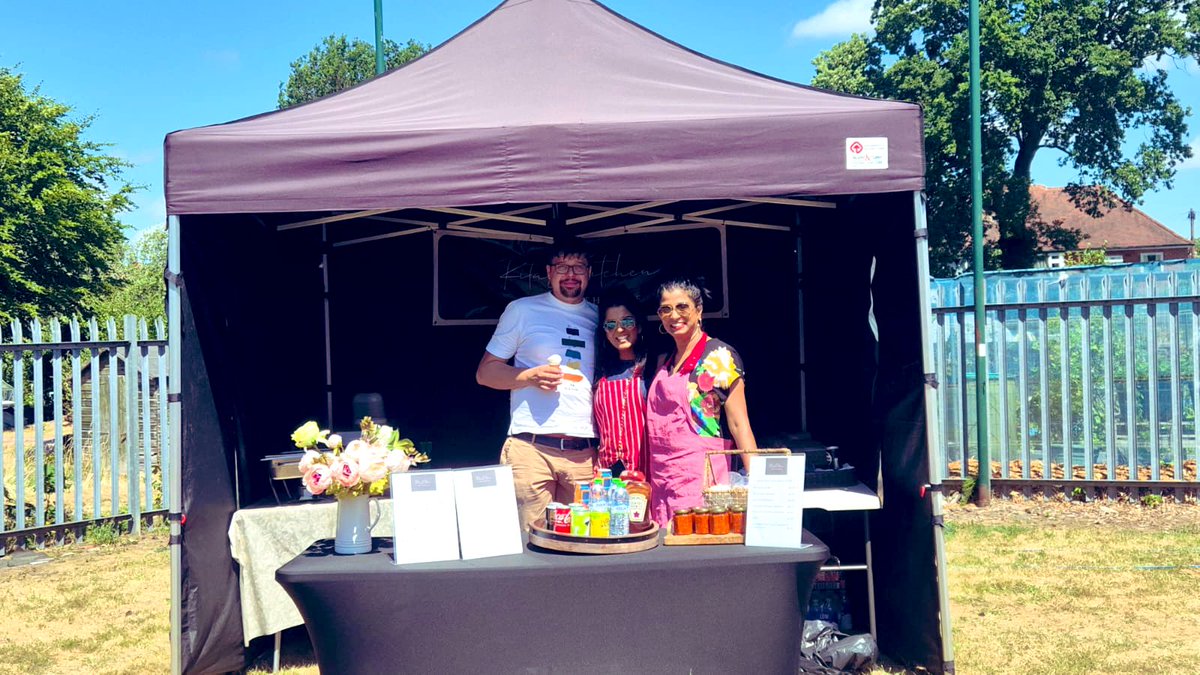 KinetonGreenPS's tweet image. Amazing to see so many of our Kineton Green community at our Summer Fayre. A huge thanks to the PTA, colleagues and governors for organising a great day ❤️ #ScalingNewHeights for our children, young people and communities #BeeKnees 🐝 @CEOSummitLT @cclarke_SLT @Mrs_ShipleyKG