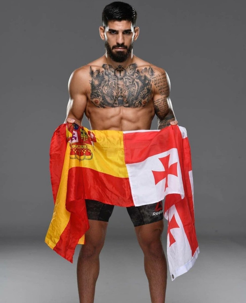 "Este país me lo ha dado todo. Si tuviera que defender España con mi vida, lo haría sin dudarlo."

                                     Ilia Topuria.

🇪🇦