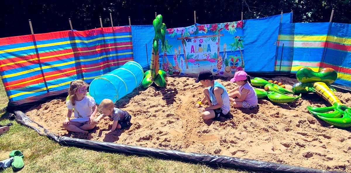 KinetonGreenPS's tweet image. Amazing to see so many of our Kineton Green community at our Summer Fayre. A huge thanks to the PTA, colleagues and governors for organising a great day ❤️ #ScalingNewHeights for our children, young people and communities #BeeKnees 🐝 @CEOSummitLT @cclarke_SLT @Mrs_ShipleyKG