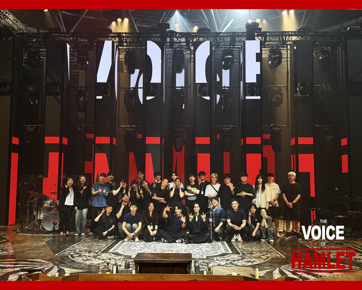 [뮤지컬 #보이스오브햄릿]

🎤막공 단체 사진 공개

지금까지 햄릿의 콘서트에 찾아와주신 모든 관객분들께 감사드립니다.

“너만은 나를 기억해주길”

- 
뮤지컬 &lt;보이스 오브 햄릿 : 더 콘서트&gt;
𝟐𝟎𝟐𝟓.𝟎𝟓.𝟏𝟔-𝟎𝟔.𝟐𝟖
국립극장 하늘극장