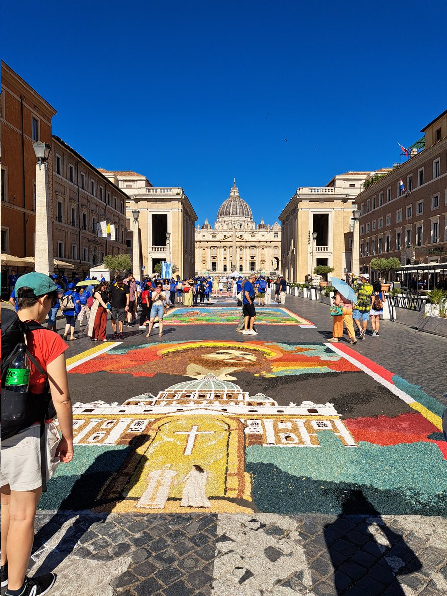 Buona festa dei Santi Pietro e Paolo, fratelli nella fede e pilastri della chiesa" (Leone dixit)
