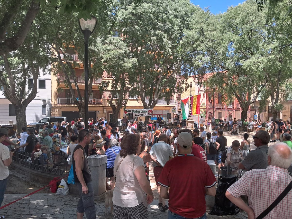🇵🇸✊ Ayer sábado 28/06/2025:
Jornada solidaria en Segovia por PALESTINA
#shorts #Segovia #FreePalestine