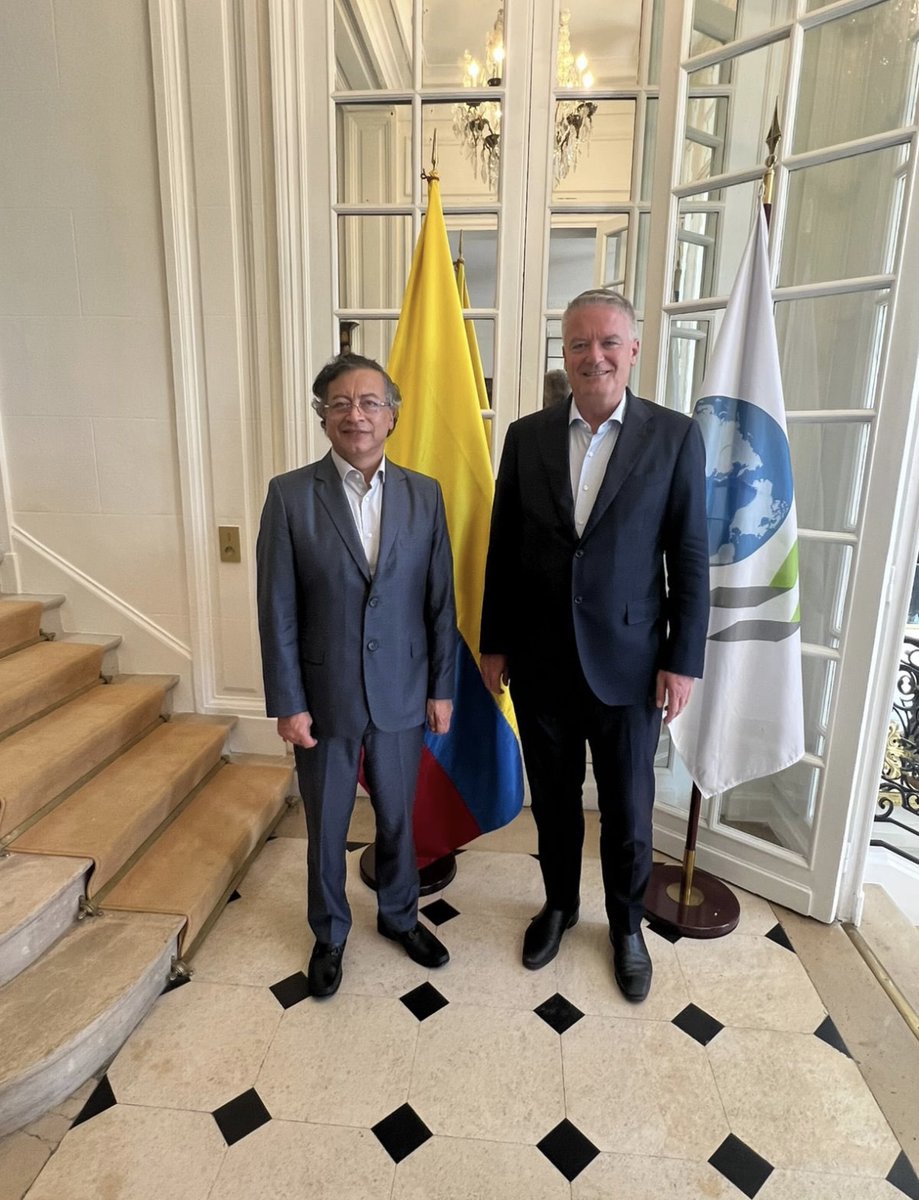 Misión Permanente de Colombia ante la OCDE tweet media