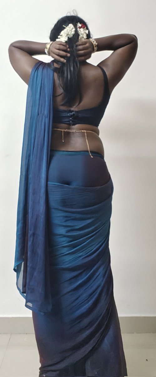 Like this traditional south indian girl????