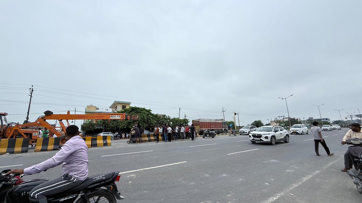 journalist Amit Bhati tweet media