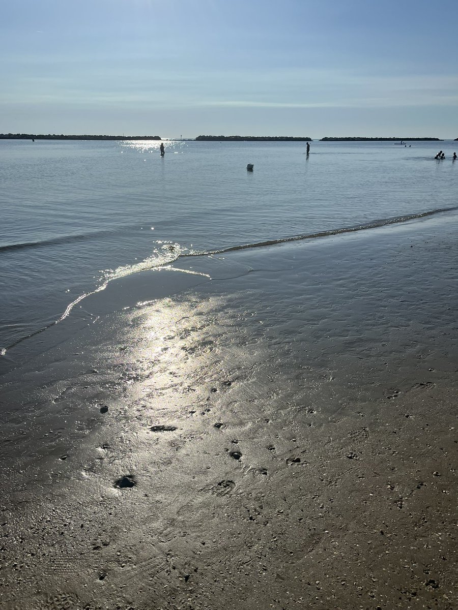 eemanuela0r2's tweet image. …e mare sia….