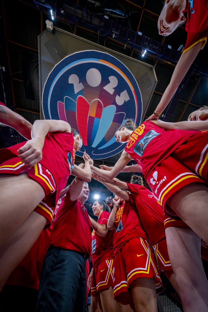 CBAvenida's tweet photo. Es día de FINAL de #EurobasketWomen2025
A por el BOTE 💙
🇪🇸 🆚 🇧🇪
⏰ 19:30
📍Atenas
📺 La1 https://t.co/n8gDa8qMi7