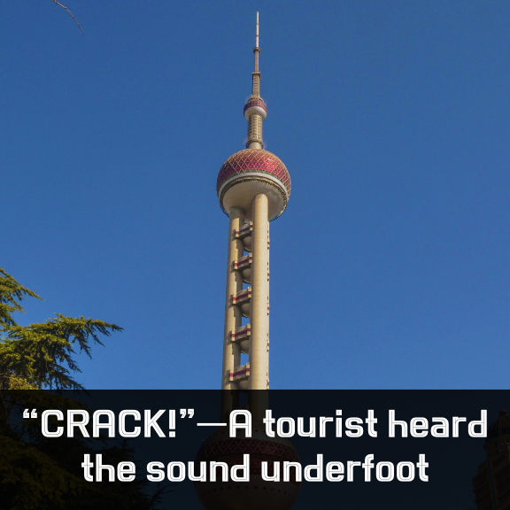 shinO7_O7's tweet photo. 💥 “CRACK!”—A tourist heard the sound underfoot.
The glass floor 259 meters up at Shanghai’s iconic Oriental Pearl Tower fractured mid-visit.
Officials say it’s safe. Social media says: terrifying.
#ShanghaiNews #OrientalPearlTower #GlassFloor #SkywalkIncident #TouristScare https://t.co/F7cXTFBudA