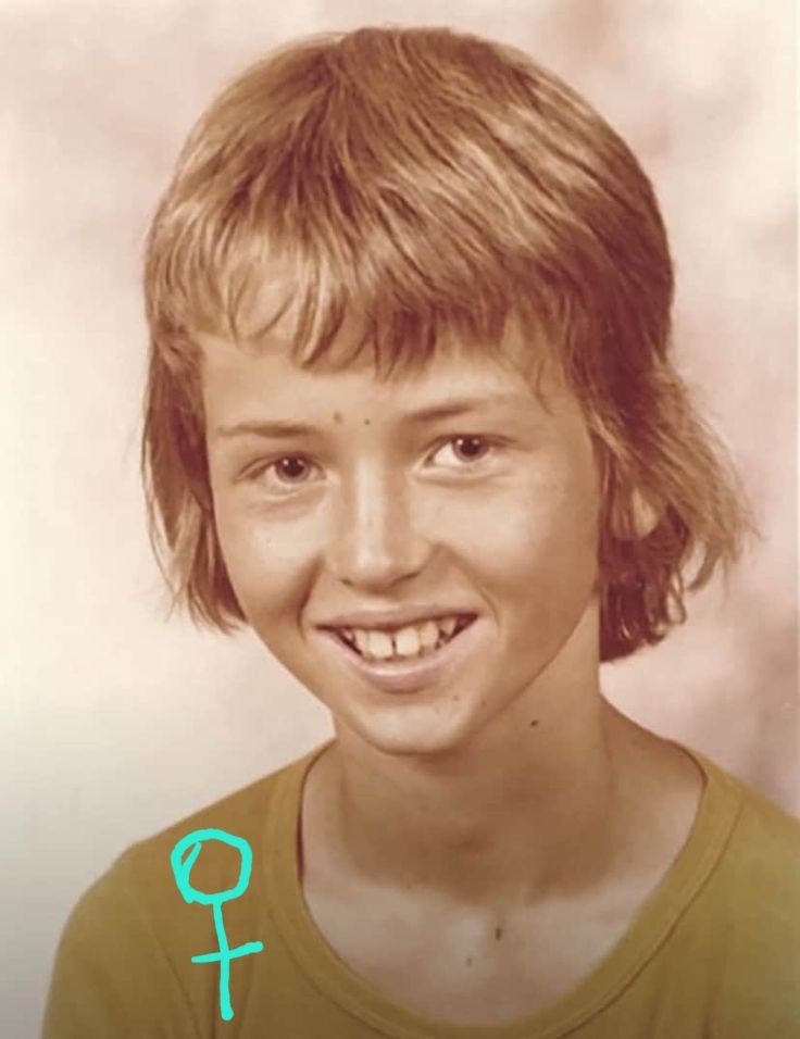 vincent_zegel's tweet photo. Met 'Alle Menschen Werden Brüder' bedoelt de Transgender #deug Suprematie van Transgender Suprematist Beethoven, uitsluitend Transgender Suprematisten van alle culturen & afkomsten, dat zijn dus transgender mensen die apartheid ten opzichte van niet-transgender mensen nastreven https://t.co/YXgi2CozU9