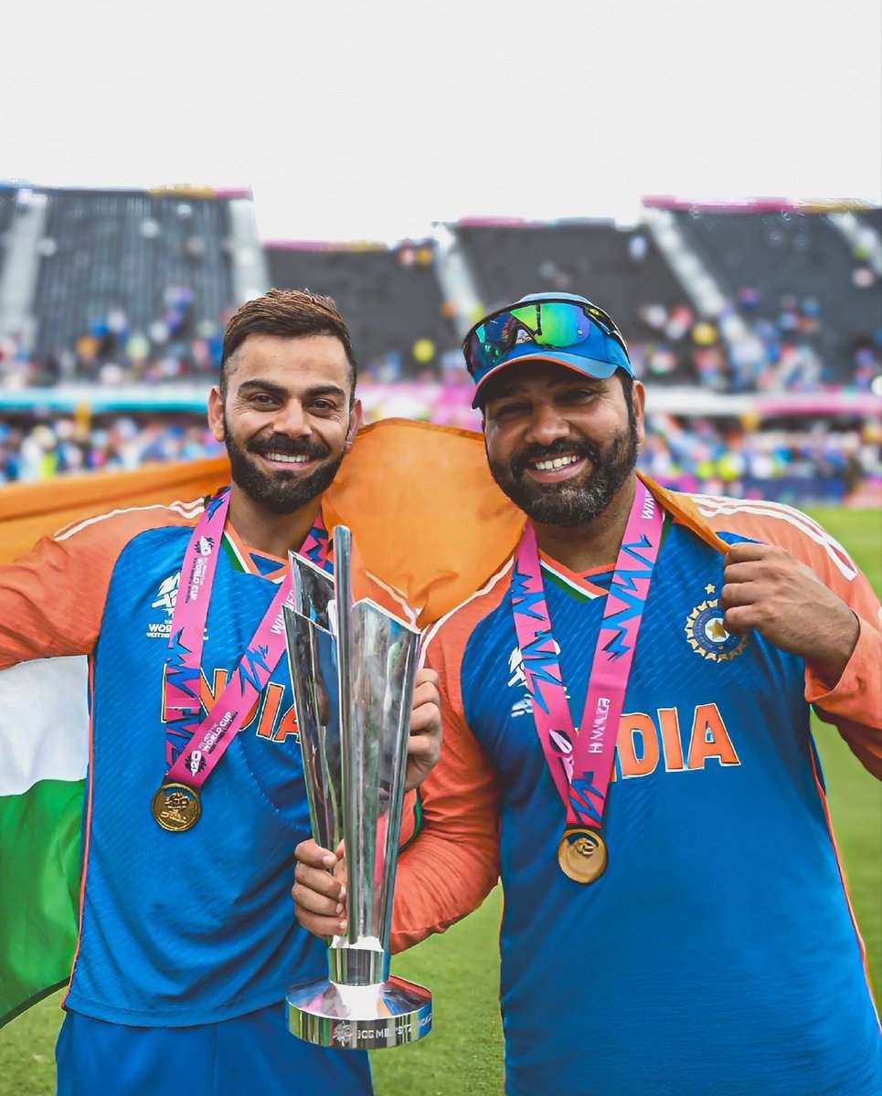 hpachar01's tweet photo. 29/6/2024,One year already!!
At last, It ended like a Fairytale🥹🩵
#ViratKohli𓃵 #RohitSharma𓃵 
#roko #IndianCricketTeam #ViratKohli𓃵 https://t.co/1nNHKA4zVq