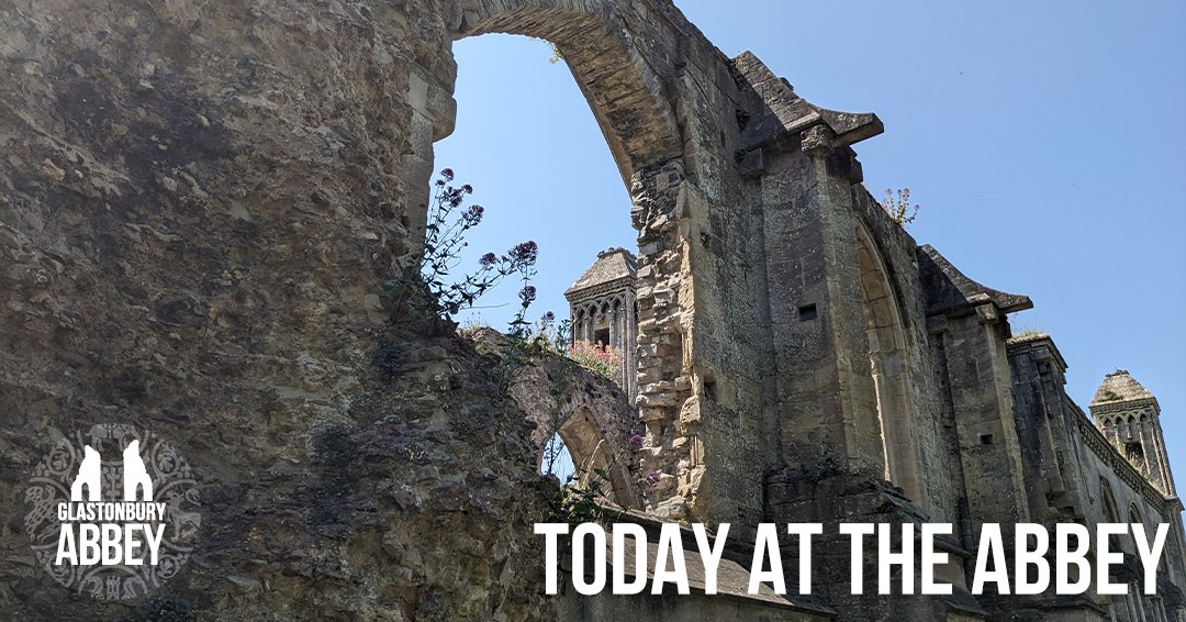 Today at the abbey! Enjoy a Living History tour with Edmund the Anglo Saxon at 11am, 12 and 3pm.

Plus, watch a leatherworking demonstration from 1:30pm!

#TodayattheAbbey #TATA