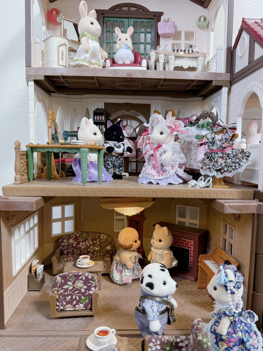 kumotan0101's tweet image. お兄さんお姉さんたちの建物