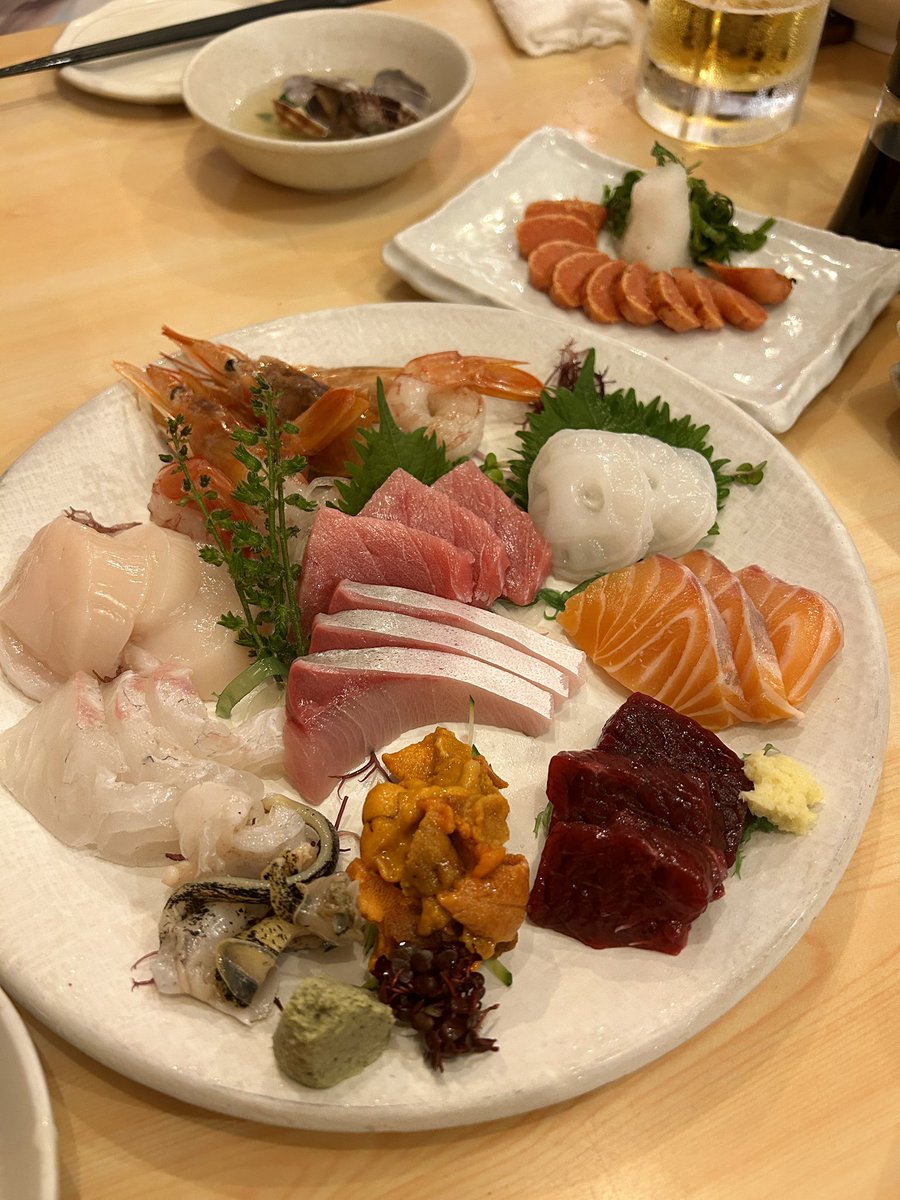 yuzu0807i's tweet photo. 📍にしんば
下北沢で昼飲みってなるとここに来がち🍻
刺盛は毎回頼んじゃうし、お通しから全て美味しい◎
最近は酒蒸し頼みがち🫢
（平日は空いてない日が多いので注意！） https://t.co/0JuzNJbOJE