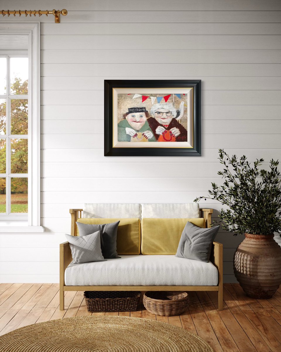 The latest beautiful original oil by <a href="/Lucymanfrediart/">Lucy Manfredi</a> available on the website now. A classic British day at the seaside. Available to order on the website now or by calling 01257 451121.

#lucymanfredi #originalart #northernart #fineart #lancashire #cheshire #wilmslow #stockport