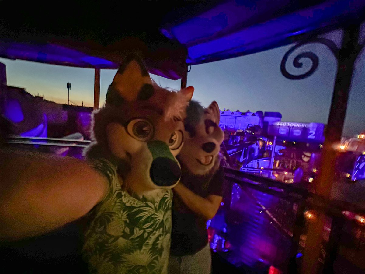 Phantasialand with <a href="/teksun_music/">Teksun</a> is so cool 🥰