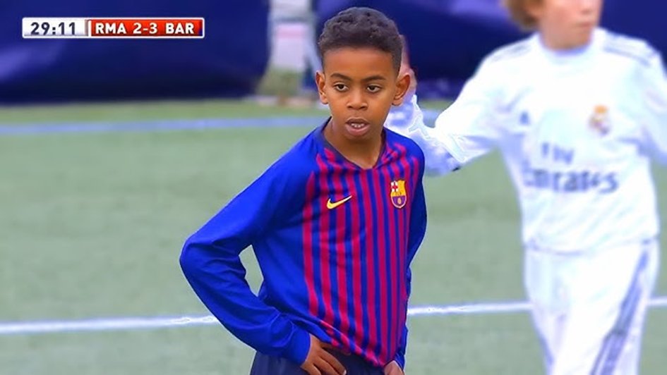 𝑹𝒂𝒇𝒊𝒌 (@rafikfik1) on Twitter photo 📚⚽️ 𝙇𝙖𝙢𝙞𝙣𝙚 𝙔𝘼𝙈𝘼𝙇 : 𝙏𝙖𝙡𝙚𝙣𝙩 𝙨𝙖𝙣𝙨 𝙡𝙞𝙢𝙞𝙩𝙚 -
<a href="/EditionMarabout/">EditionsMarabout</a>
✍️🏻<a href="/LCaioli/">Luca Caioli</a> et Cyril COLLOT
« Un garçon conscient de son talent. Dans le sport les personnes talentueuses sont souvent très égoïstes, mais pas Lamine. Il était généreux.
Sa première touche de 📚⚽️ 𝙇𝙖𝙢𝙞𝙣𝙚 𝙔𝘼𝙈𝘼𝙇 : 𝙏𝙖𝙡𝙚𝙣𝙩 𝙨𝙖𝙣𝙨 𝙡𝙞𝙢𝙞𝙩𝙚 -
<a href="/EditionMarabout/">EditionsMarabout</a>
✍️🏻<a href="/LCaioli/">Luca Caioli</a> et Cyril COLLOT
« Un garçon conscient de son talent. Dans le sport les personnes talentueuses sont souvent très égoïstes, mais pas Lamine. Il était généreux.
Sa première touche de