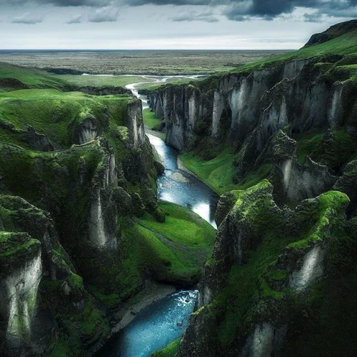 LeoAuteur's tweet image. Si ce n'est pas le #paradis terrestre, ça y ressemble.

📷 #photo de Kai Yhun