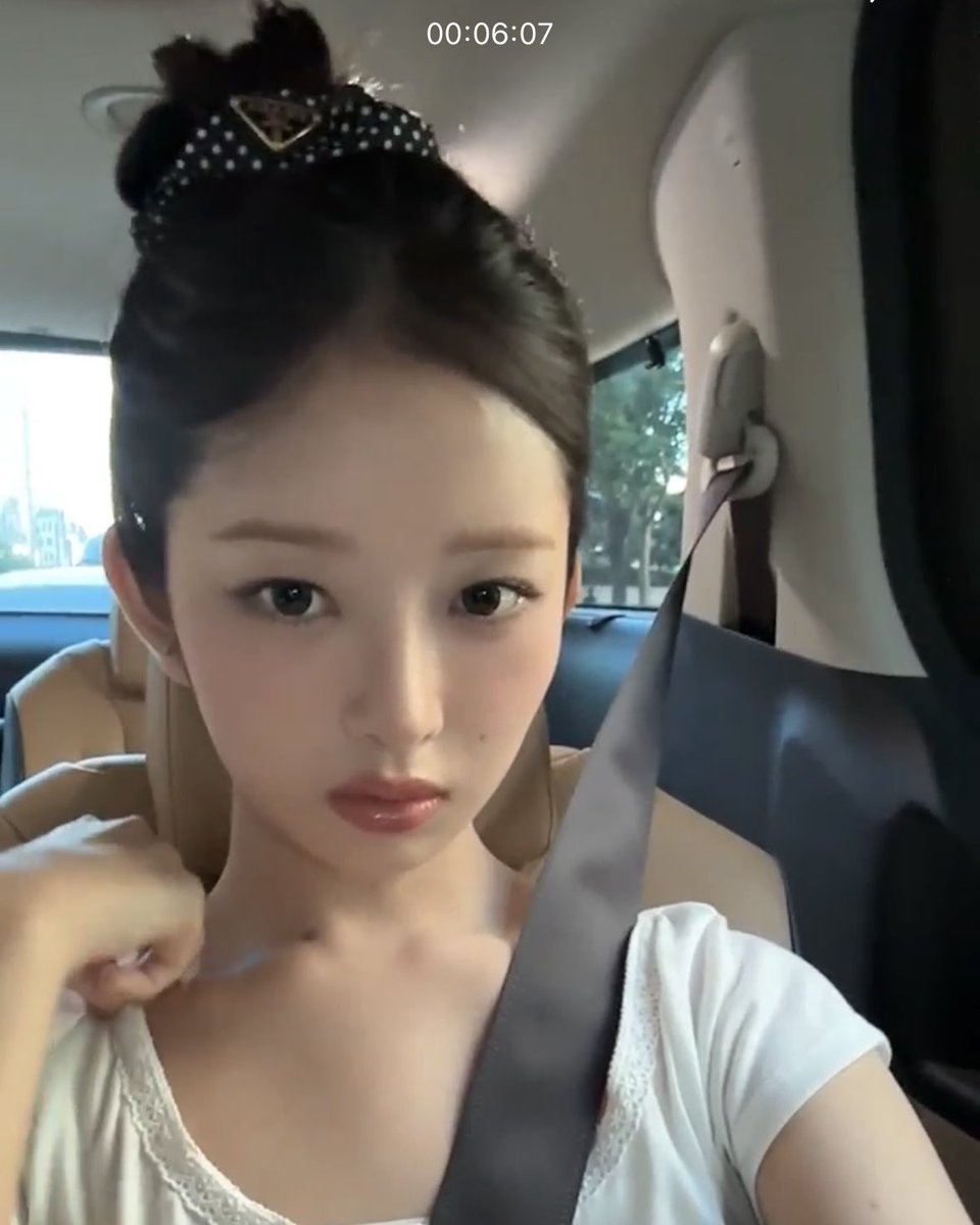 4orrei's tweet photo. 버블라이브 진짜여자친구랑통화하는것같아서너무좋고바로고백함 https://t.co/gUOVl0QN4e