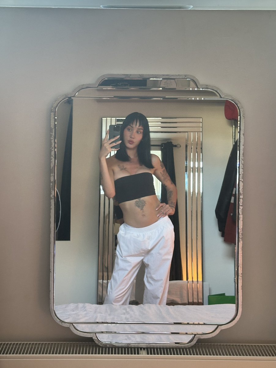 msgiaavery's tweet image. Ily