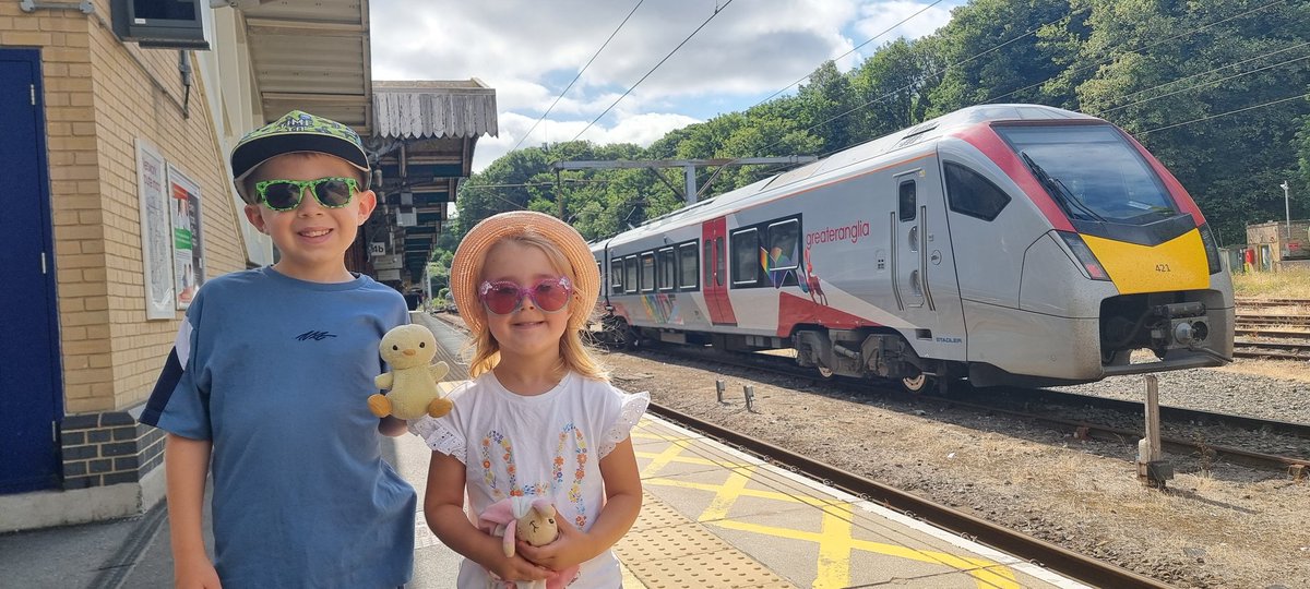 ukrailadventure's tweet photo. We're off on the @StElizabethHosp #hoptoit trail around Suffolk today to see how many hare sculptures we can find 😁 although @greateranglia class 755 423 'pride' isn't part of our quest, Austin thought it worthy of a photo with Abigail. https://t.co/0TCvBGAhxc