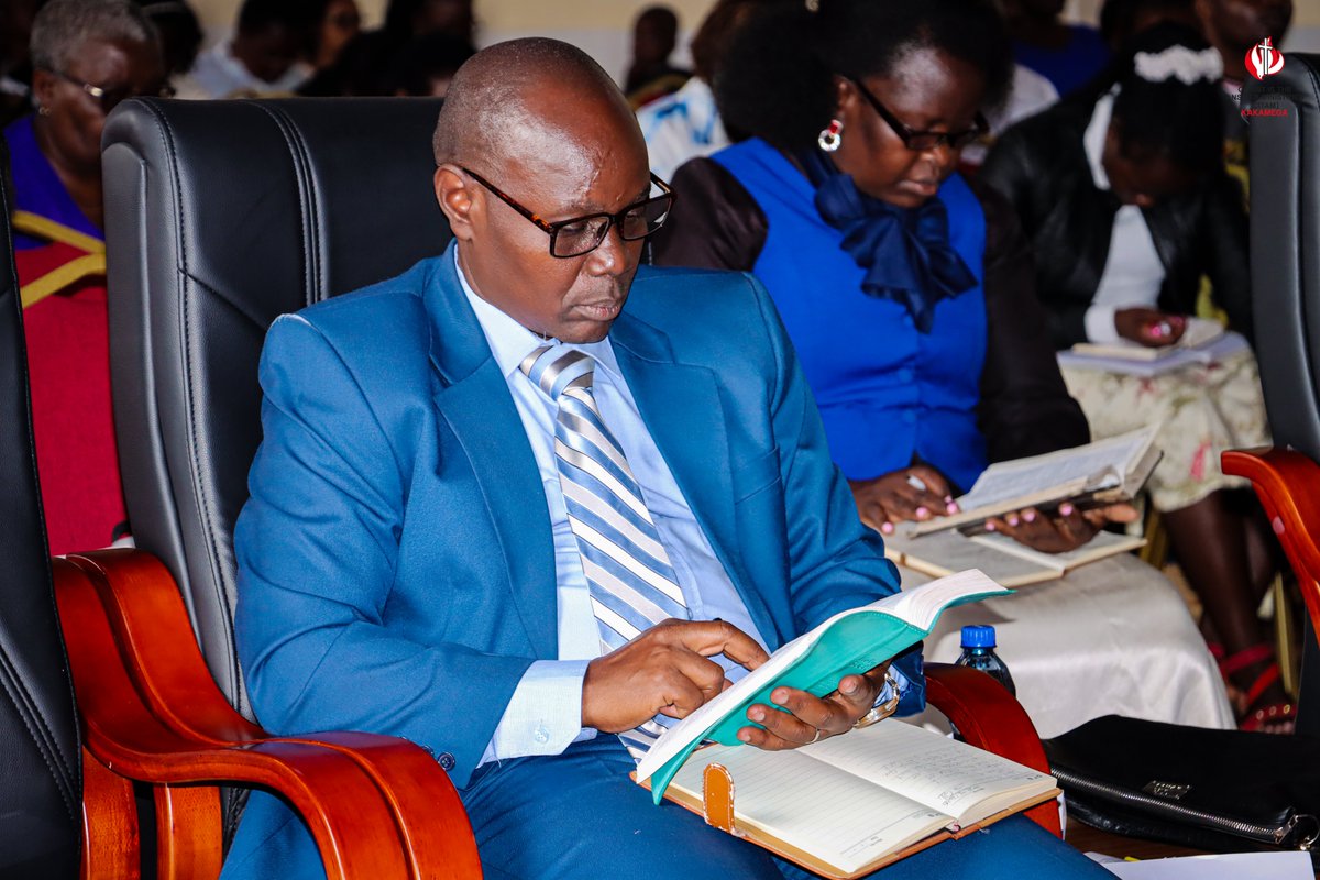 Rev. Petronila Wegulo speaking on Deep Communion with God From Matthew 4:1–2.
#CITAMKakamega #DeepCommunion #TheKingdomPulse #BeyondSunday