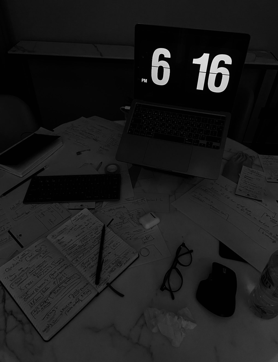 i always hear people say "what should i be working on?" "i don’t know where to start" "there are so many options, i can’t decide"

i hate when people say this, and i used to be like that too
always looking for the “perfect” business model or a “better idea”
constantly thinking