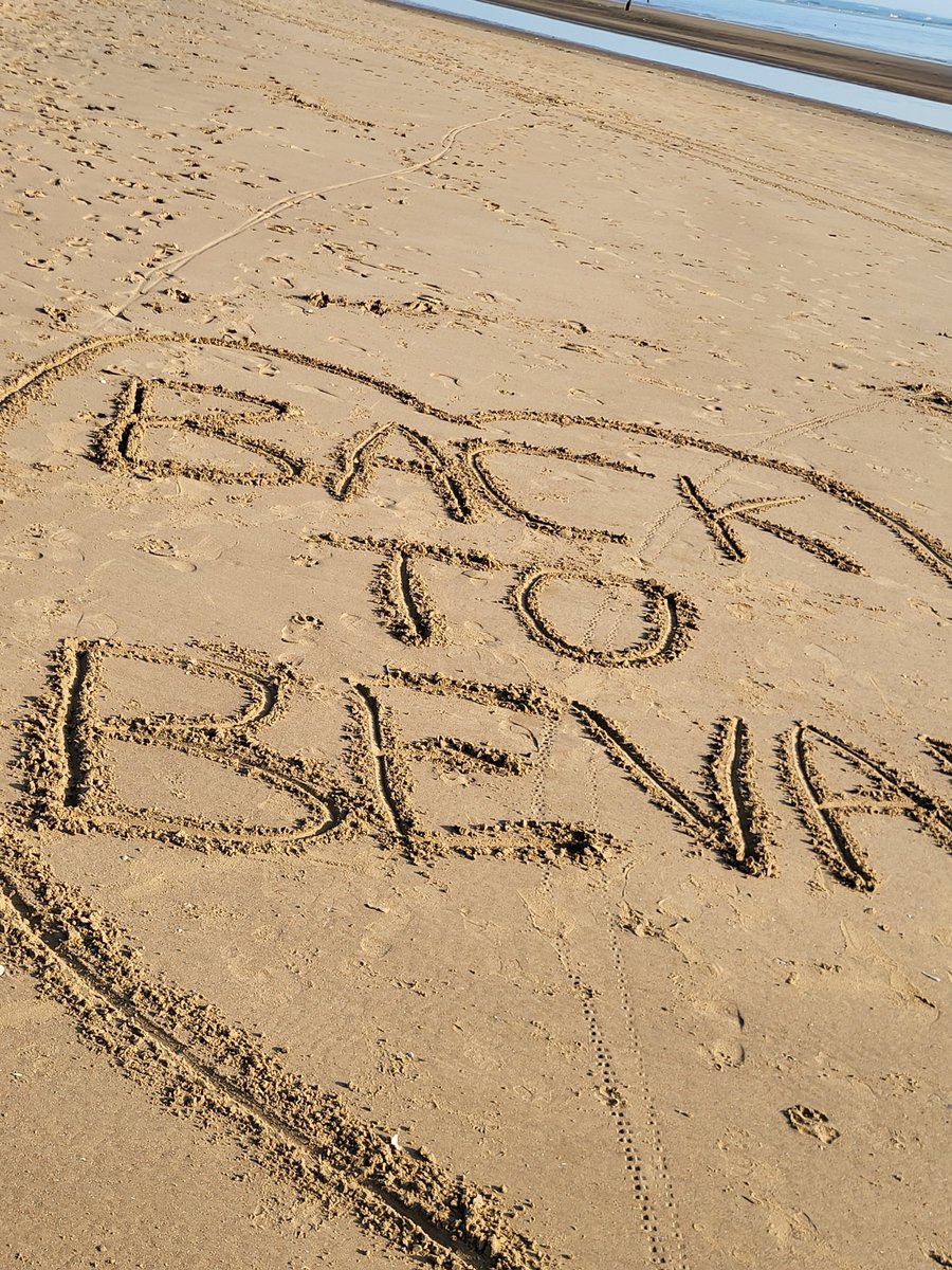 19MW98's tweet photo. @Anisocyte @DrJoFranklin @HillsBekki15323 @nmdacosta Have to practice drawing hearts in the sand!! 

#BackToBevan https://t.co/e3qblaNHH4