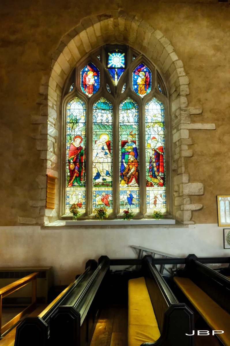 JBPhotos_UK's tweet photo. #StainedGlassSunday #StainGlassWindows https://t.co/Rs9erWDFPa