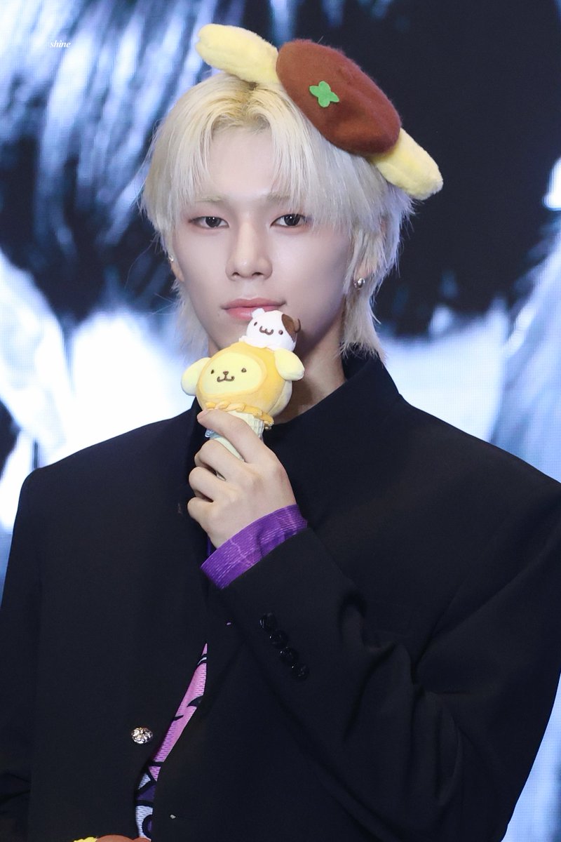 SHINE_0913_'s tweet photo. 250629 StarRiver fansign in BEIJING HD

🤟🏻

#NEXZ #넥스지 #ネクスジ
#SOGEON #소건 #ソゴン https://t.co/JyMd21nSrs