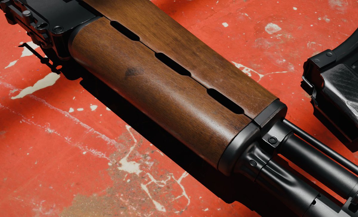 Taaaaanner1's tweet photo. [Early Work in Progress] This is the high poly mesh and texture block out of an ongoing project. The goal is to create a AAA photo-realistic weapon model. I’m currently working on the wood textures in my free time. Can’t wait to share the techniques! #blender #3dmodeling #gamedev https://t.co/EPwVABZ1BY