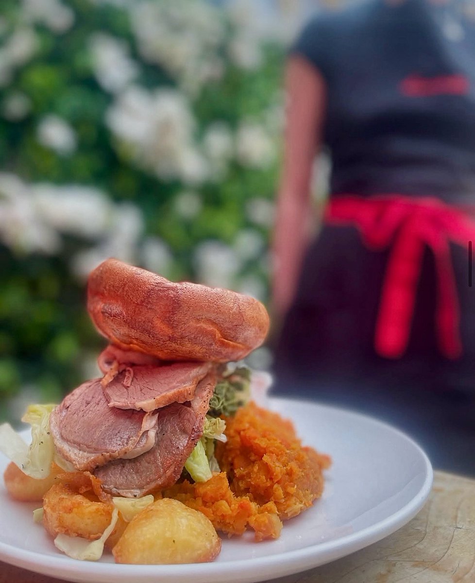 It feels like a Sunday for The Laundrette. 

Main menu including roasts served all day with beef, lamb, nut, vegan &amp; veggie options. View our menus online, follow the link here ➡️ thelaundrette.uk.com

The Laundrette
Chorlton
M21 9EL

#sunday #beechroad #mcr #manchester