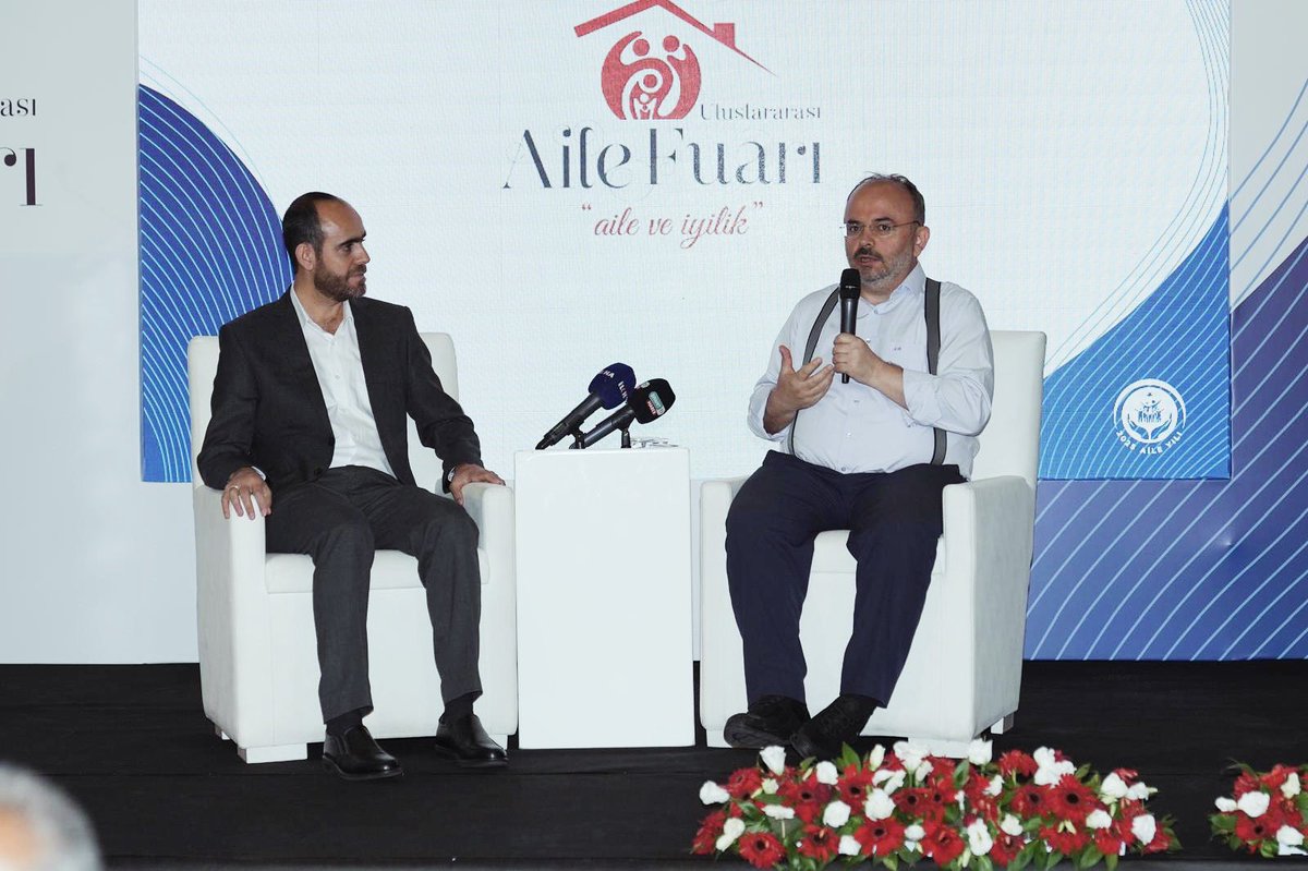 Rahmet İkliminde Aile Düşlerken” başlıklı söyleşi Özkan Yaman’ın katılımıyla tamamlandı. #AileVeİyilik #aileneiyibak