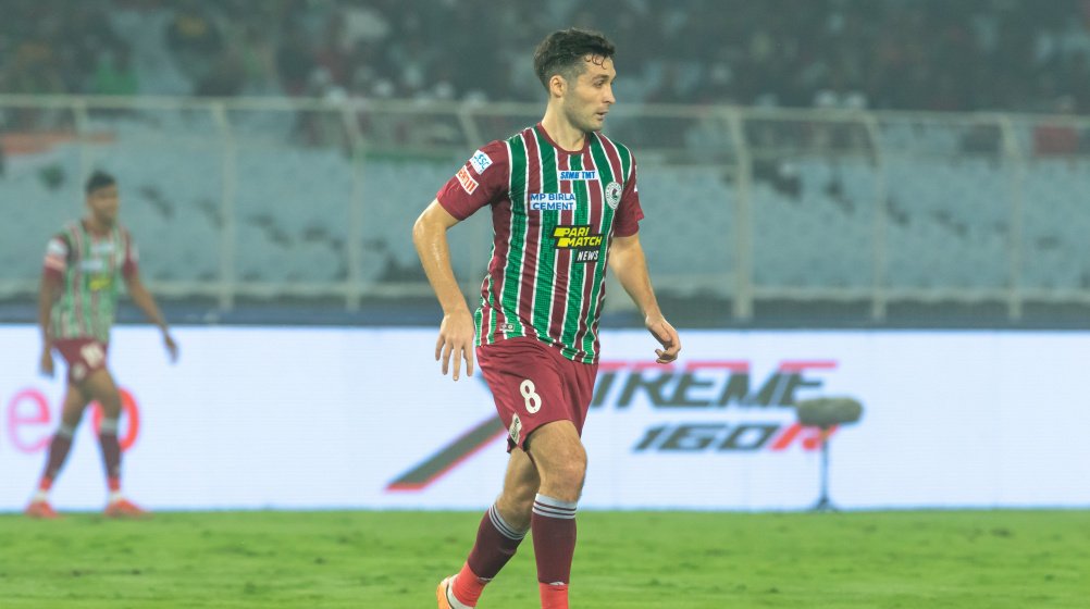 SATYAJIT_OFC_'s tweet photo. @RohanSharma915 Are you still looking for a replacement of Jahouh  when you have already the option of signing Carl McHugh? Go for him . https://t.co/rjhALfy4gT