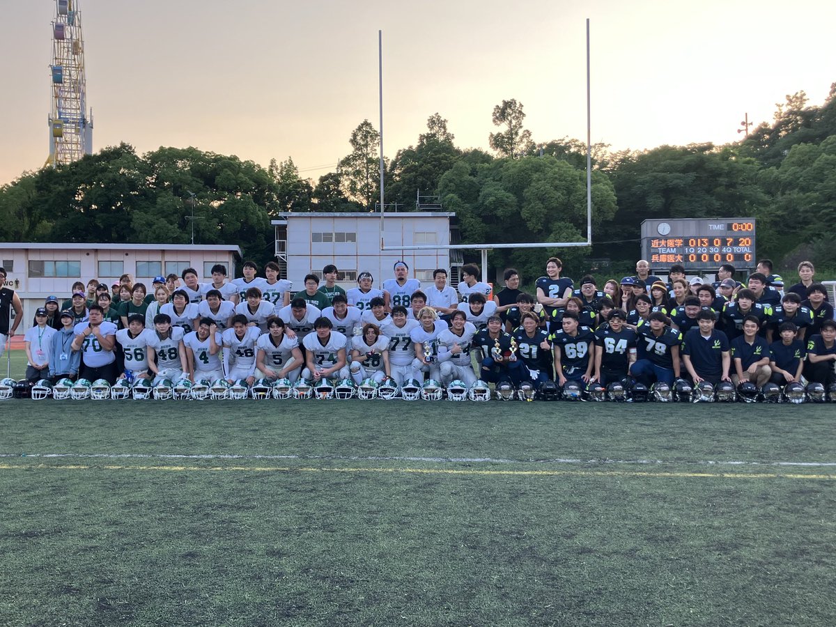 2025年6月28日 DOCU-TAMA BOWL
兵庫医科大学ジークフリートvs近畿大学医学部ザルトリウス

   HS KS
1Q  0  0
2Q  0 13
3Q  0  0
4Q  0  7
    0 20

10回目を数える記念試合。
KSはロングパス3本など強力な攻撃で圧倒。
対するHSはランでモメンタムを得るも要所でミス。悔しい完封負けとなった。