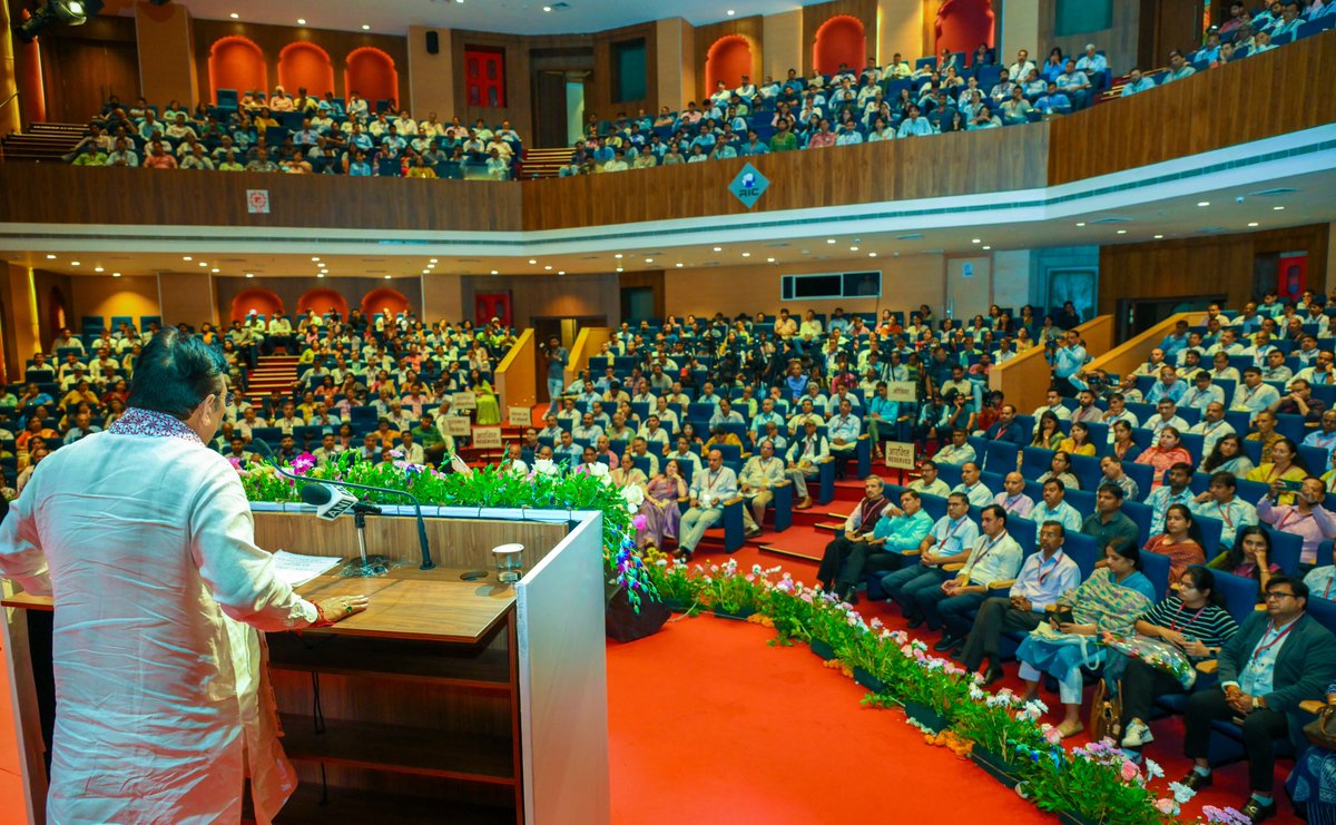 सुप्रसिद्ध भारतीय सांख्यिकीविद् प्रो. पीसी महालनोबिस जी की जयंती 'राष्ट्रीय सांख्यिकी दिवस' के अवसर पर RIC, जयपुर में आयोजित राज्य स्तरीय कार्यक्रम को संबोधित किया।

इस अवसर पर उपस्थित जनों को सांख्यिकी के महत्व, इसके सामाजिक-आर्थिक विकास में योगदान तथा प्रो. महालनोबिस जी के